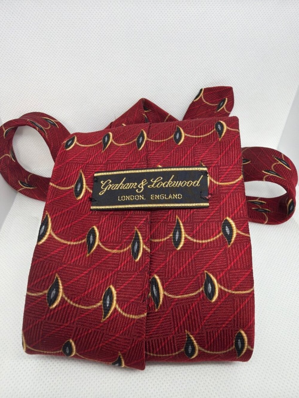 Graham & Lockwood Elegant Red Silk Tie With Gold & Navy Pattern Mens Neckwear